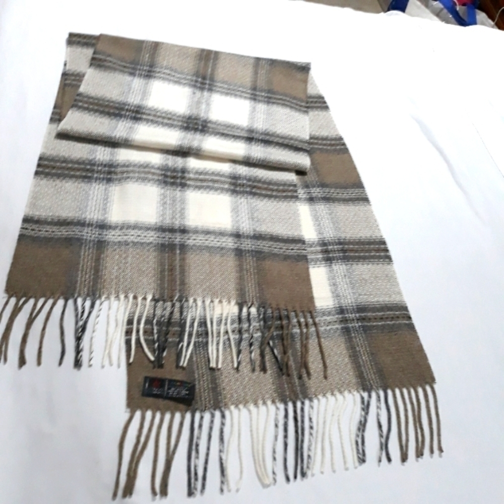 V. Fraas Cashmink plaid scarf